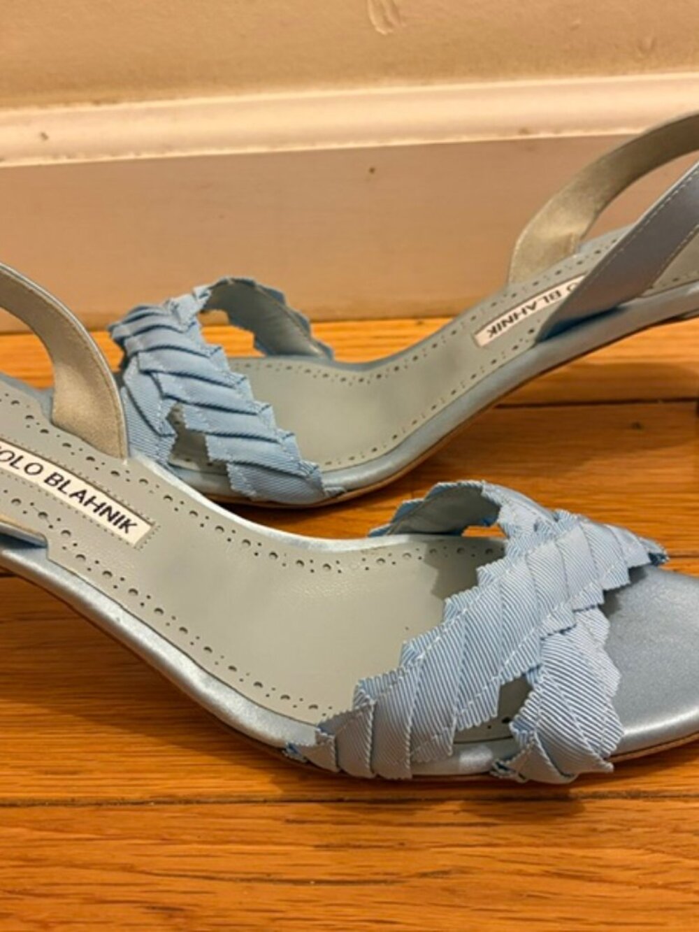 Manolo Blahnik Ligra Slingback Heeled Sandals, Sz 9, NIB - Picture 3 of 11